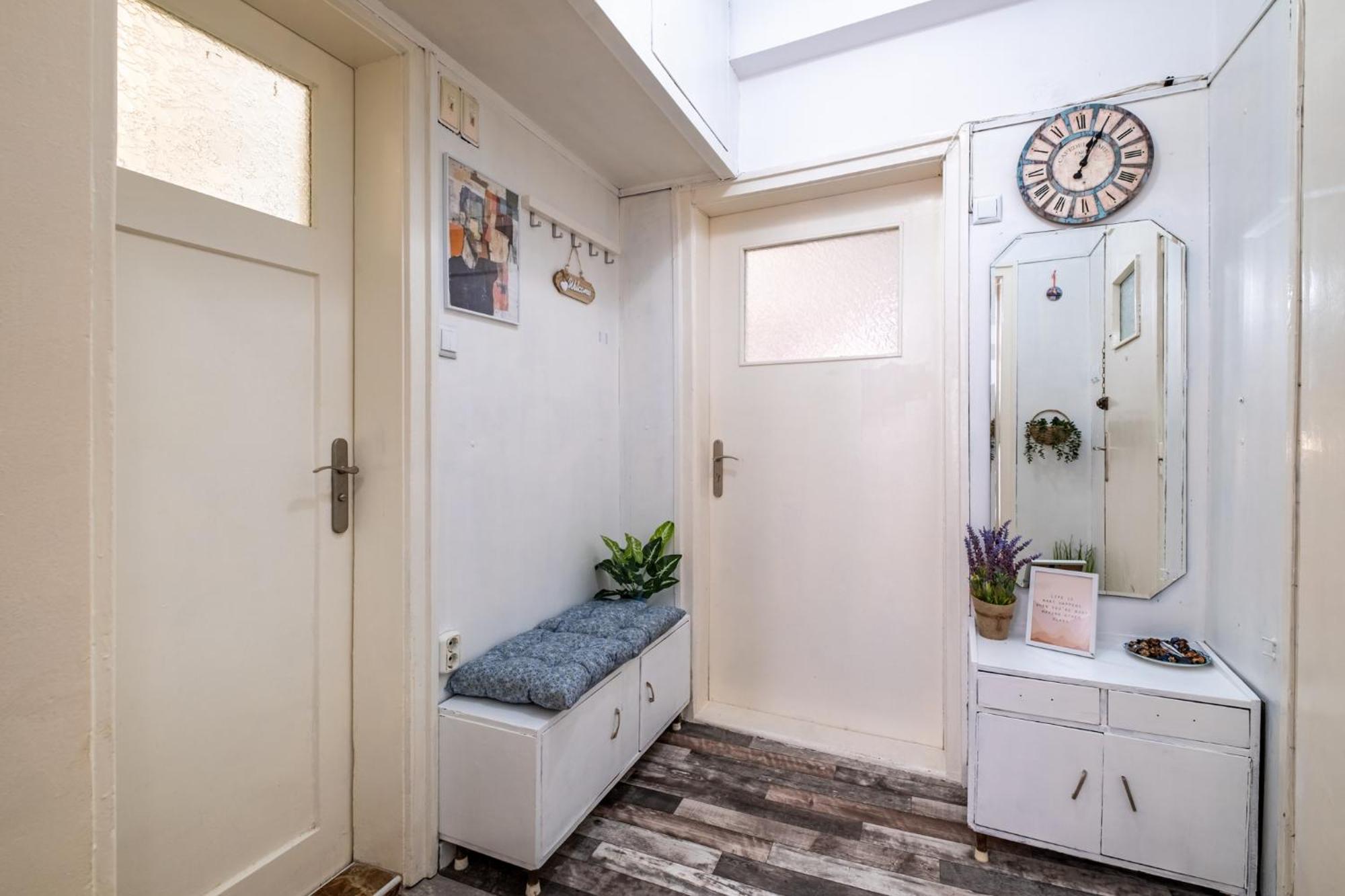 Lovely Art Apartment - Victory 바르나 외부 사진